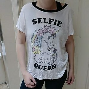 Selfie Queen Unicorn T-Shirt